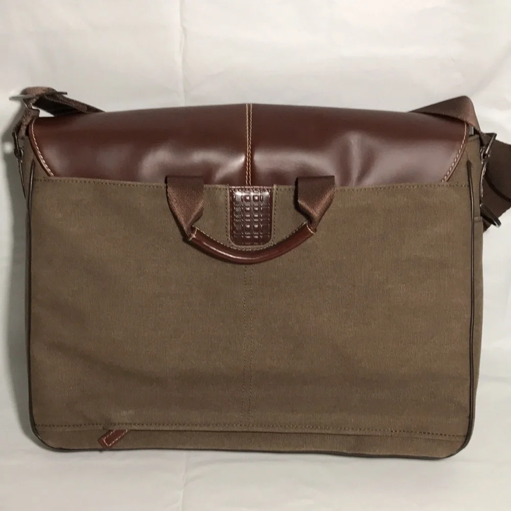 BOCONI NASHVILLE BRYANT LTE SLIM DOUBLE BUCKLE CANVAS & LEATHER MESSENGER